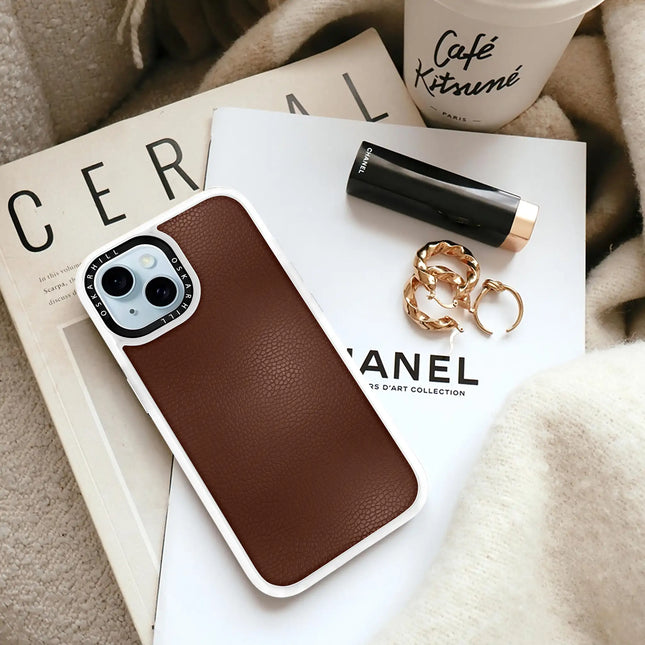 iPhone 13 Case Classic Leather — Seal Brown