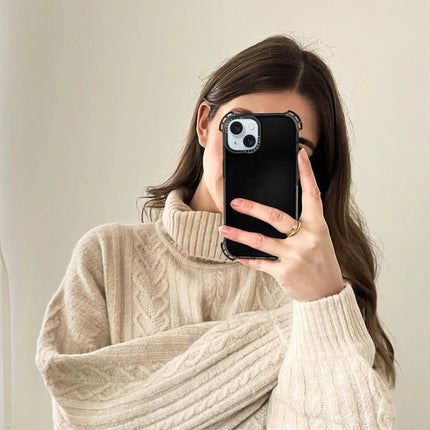 iPhone 15 Case Bounce — Smoky Black Oskar Hill.